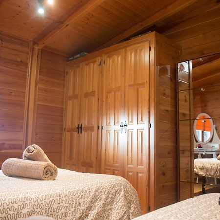 Wood House Close Beach Марбеля Екстериор снимка