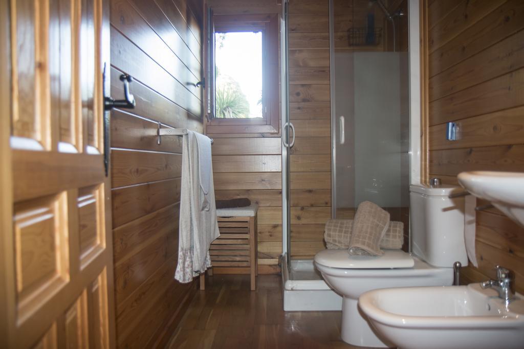 Wood House Close Beach Марбеля Екстериор снимка