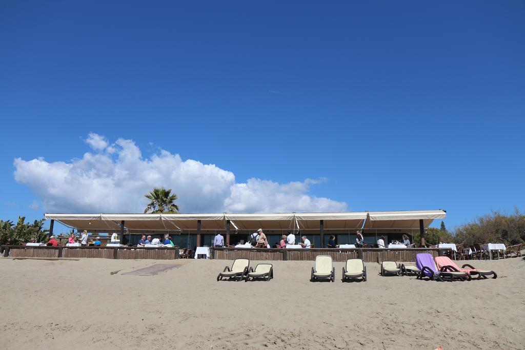 Wood House Close Beach Марбеля Екстериор снимка